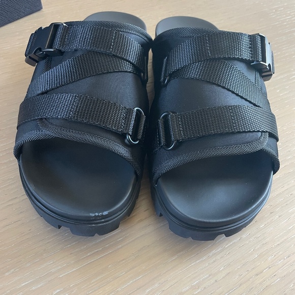 Prada sandals, size 6 Mens, 8 Womens - Picture 6 of 10